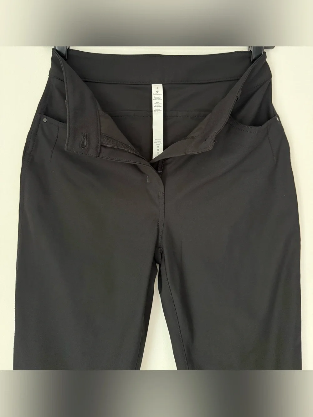 lululemon athletica Lululemon City Sleek 5 Pocket Black Ponte Ankle Pants sz 4
